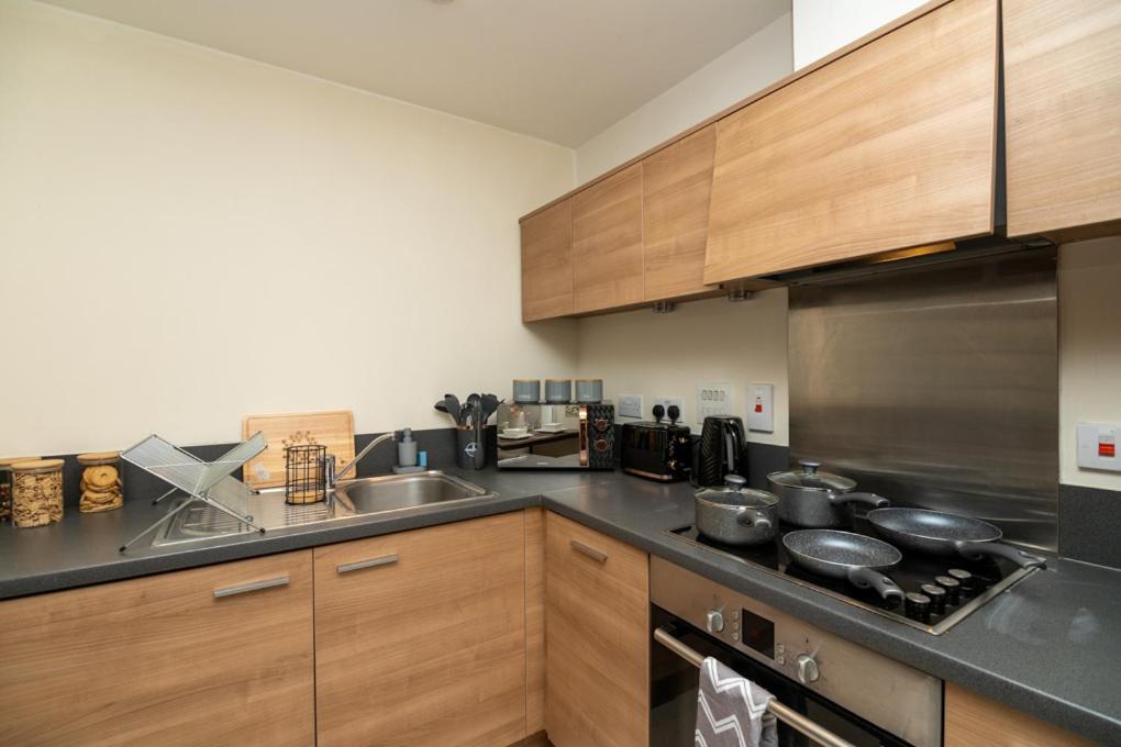 Zenith Hub Apartman London Kültér fotó